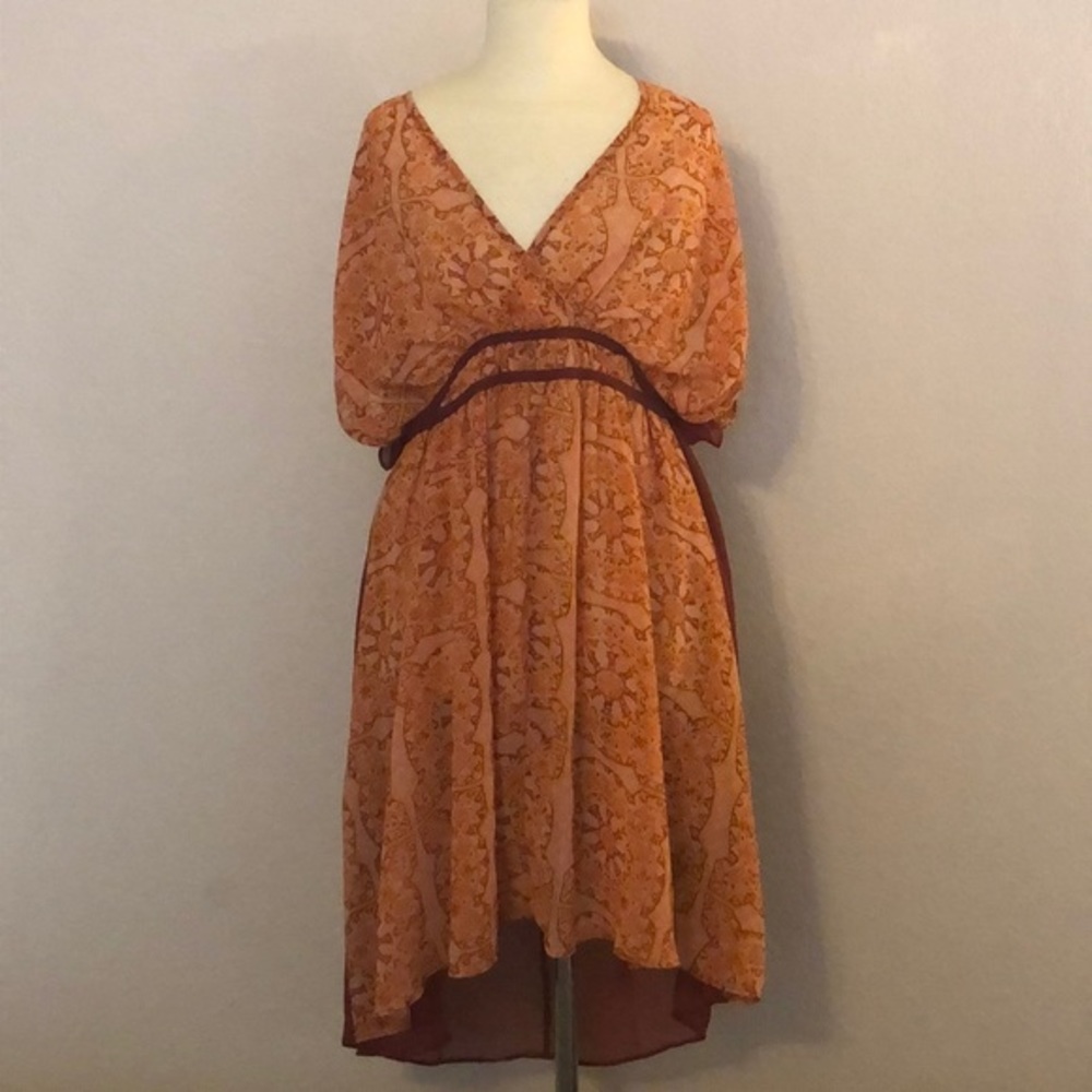 Love 21 Brand Top Blouse Shirt ((size Medium))
